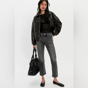 Levi's Women's High-Rise Straight Leg Jeans in Washed Black